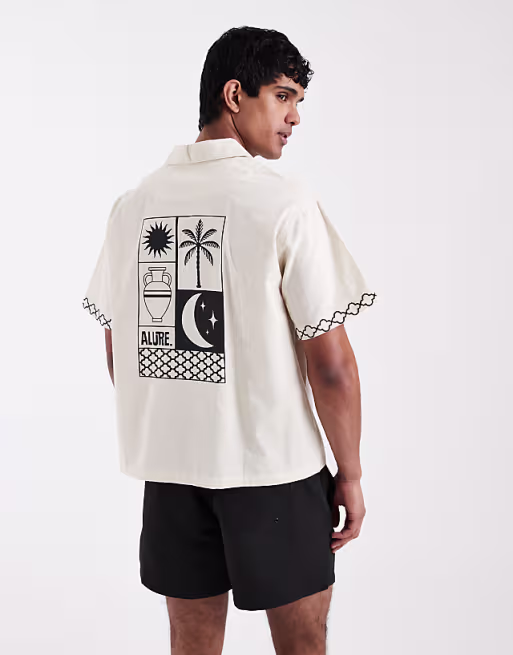 Aray palm tree back print beach shirt in beige